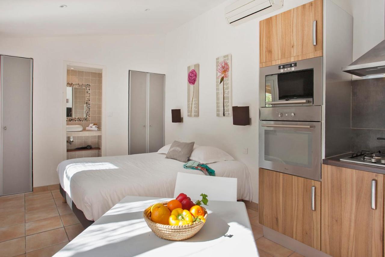 Вілла Amarylis A Calvi Location 2 Pers Avec Clim Jardin Piscine Et Barbecue Екстер'єр фото